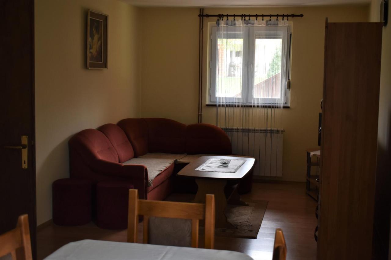 Apartments Sabljak Rakovica Exterior photo