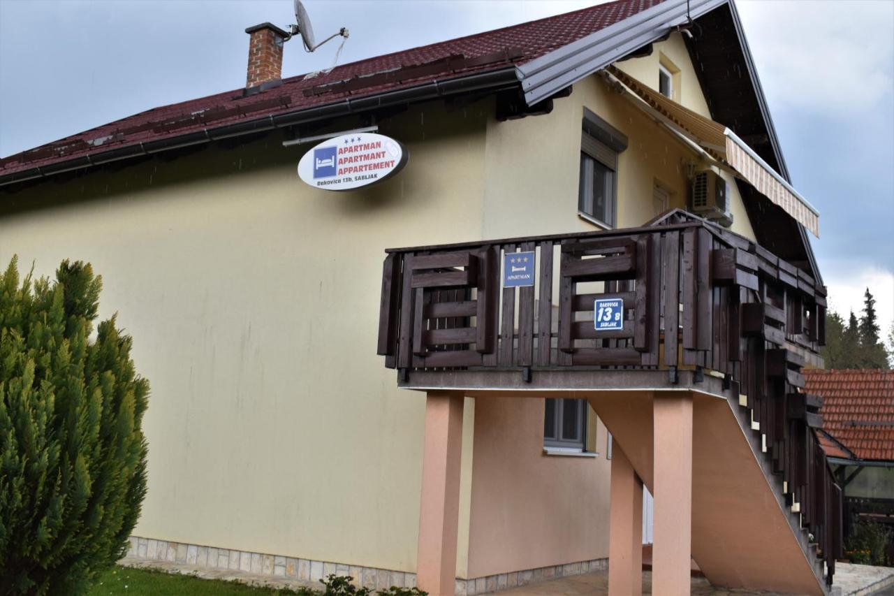 Apartments Sabljak Rakovica Exterior photo