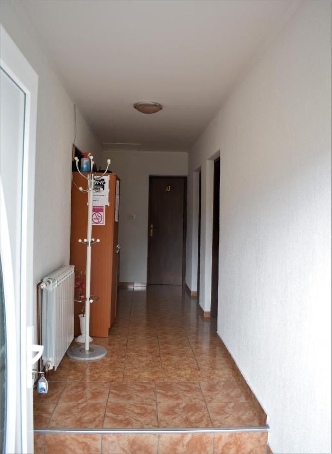 Apartments Sabljak Rakovica Exterior photo