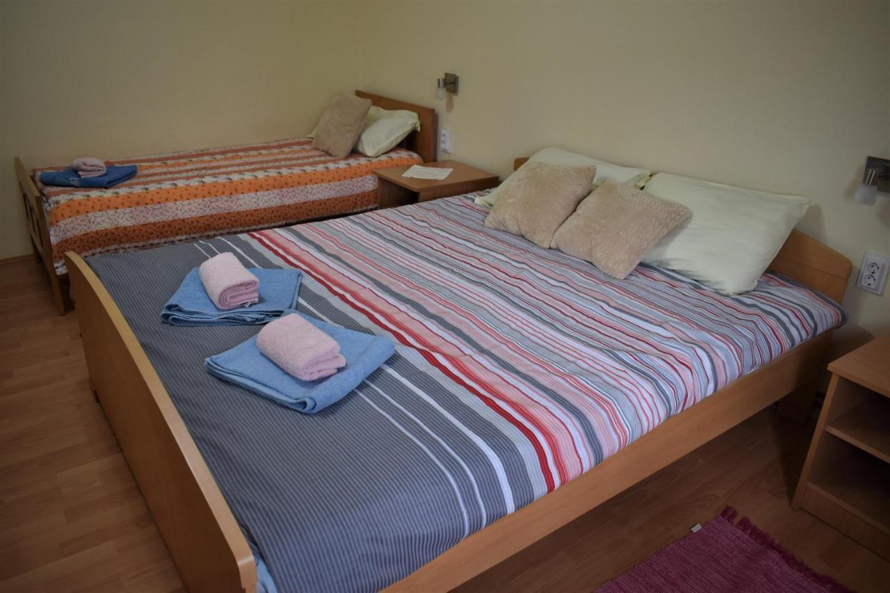 Apartments Sabljak Rakovica Exterior photo
