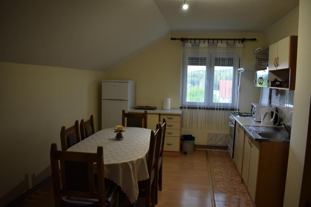 Apartments Sabljak Rakovica Exterior photo