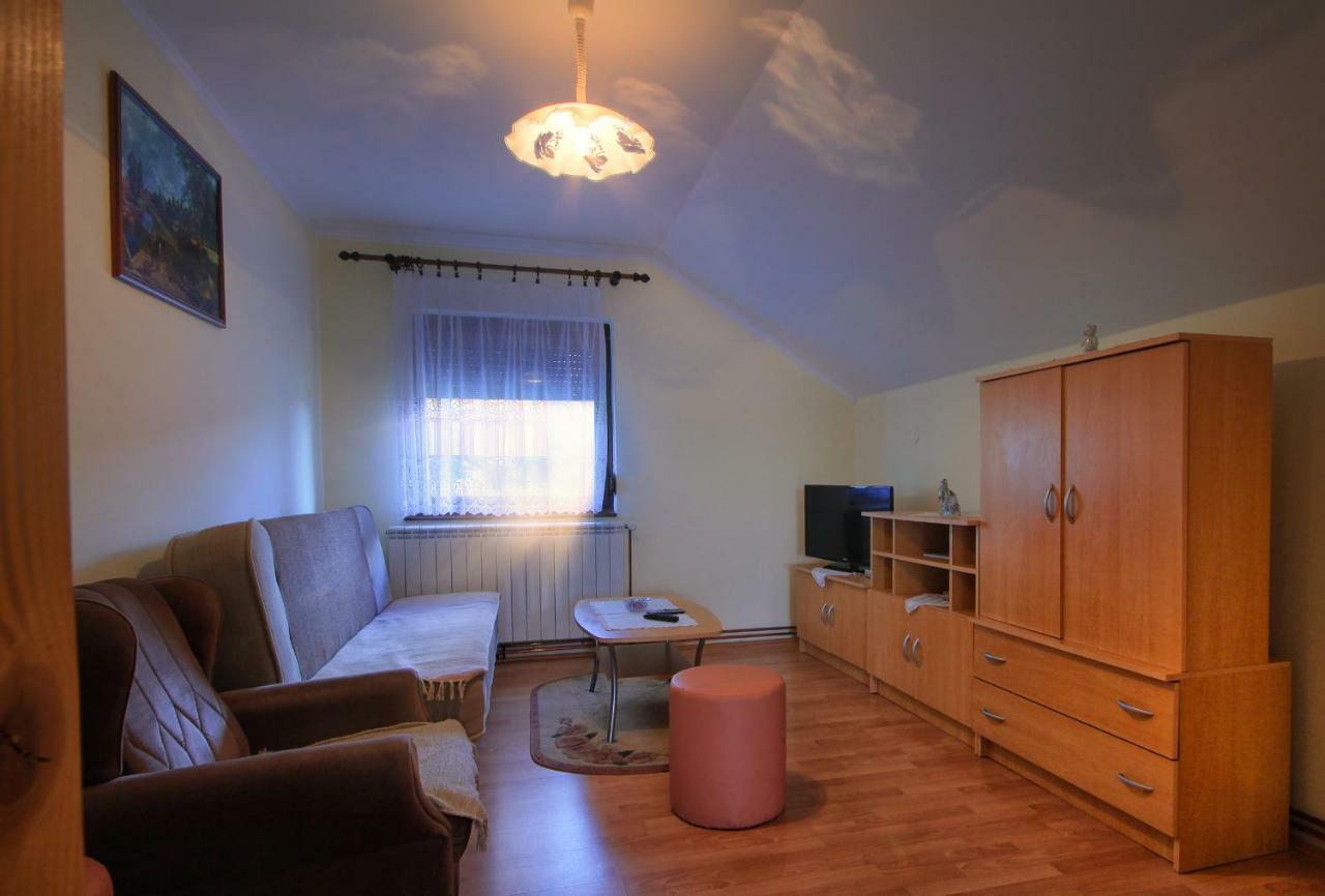 Apartments Sabljak Rakovica Exterior photo
